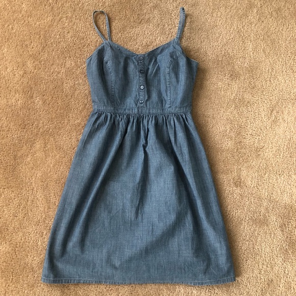 Old Navy Dresses & Skirts - 💚 Chambray Adjustable Spaghetti Straps Dress